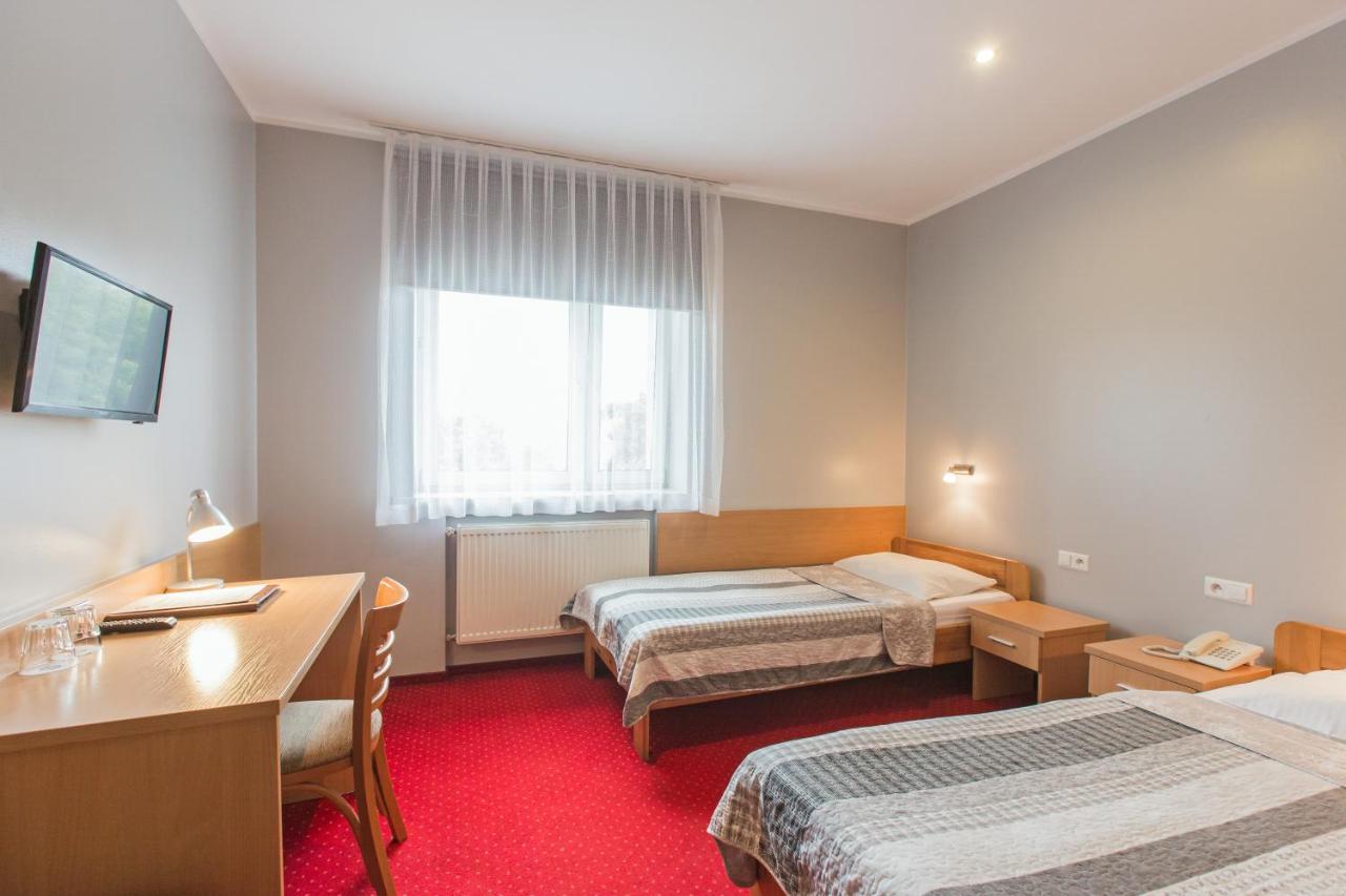 Hotel Labedy Gliwice Exterior photo