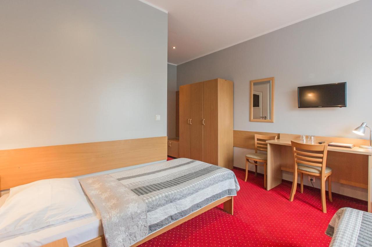 Hotel Labedy Gliwice Exterior photo