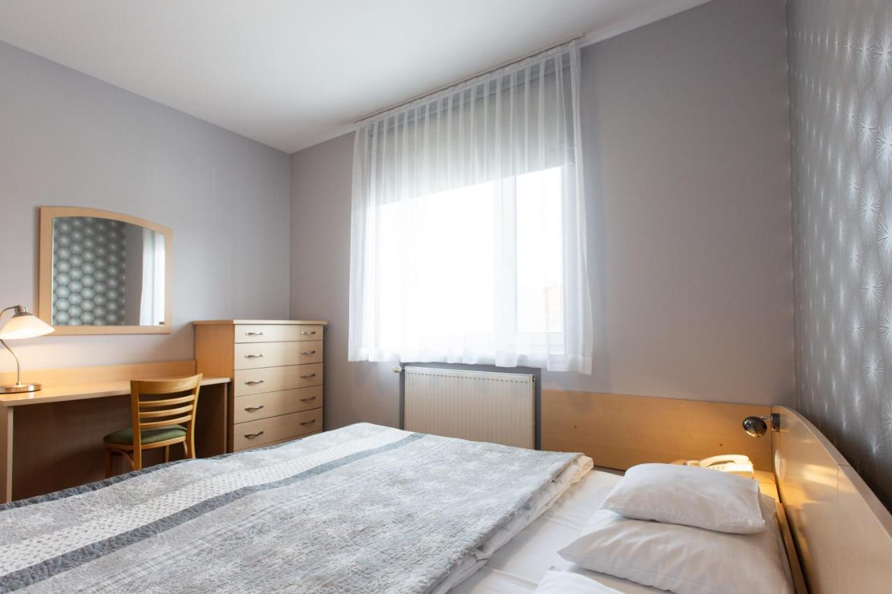 Hotel Labedy Gliwice Exterior photo